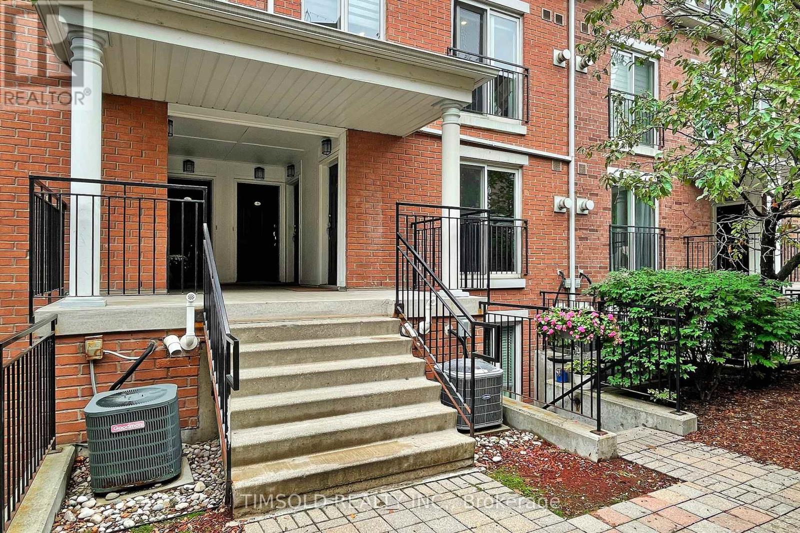 915 - 16 Laidlaw Street, Toronto, Ontario  M6K 1X2 - Photo 2 - W10433671