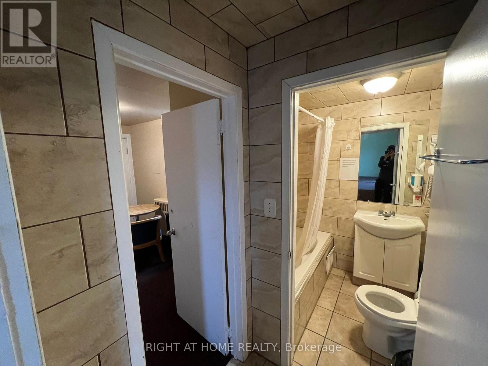 107 Neywash Street, Orillia, Ontario  L3V 1X6 - Photo 11 - S10441125