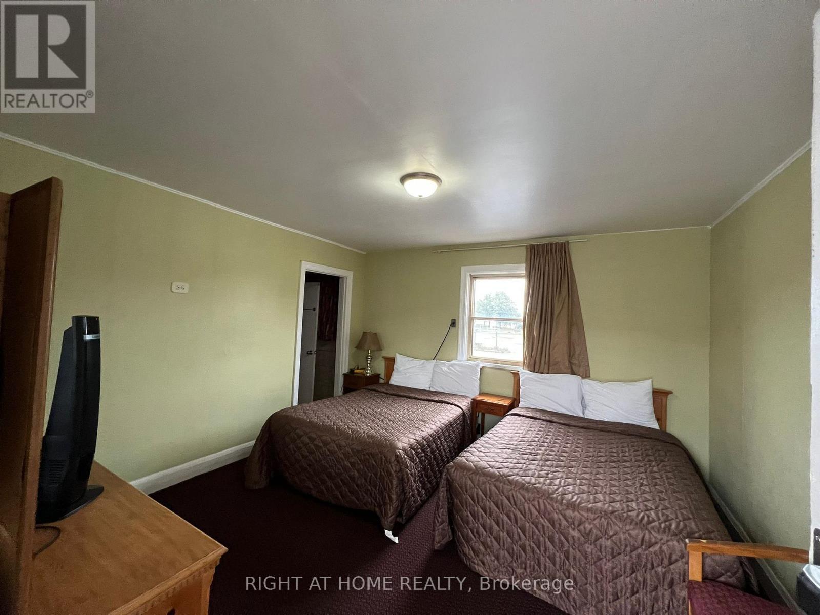 107 Neywash Street, Orillia, Ontario  L3V 1X6 - Photo 6 - S10441125
