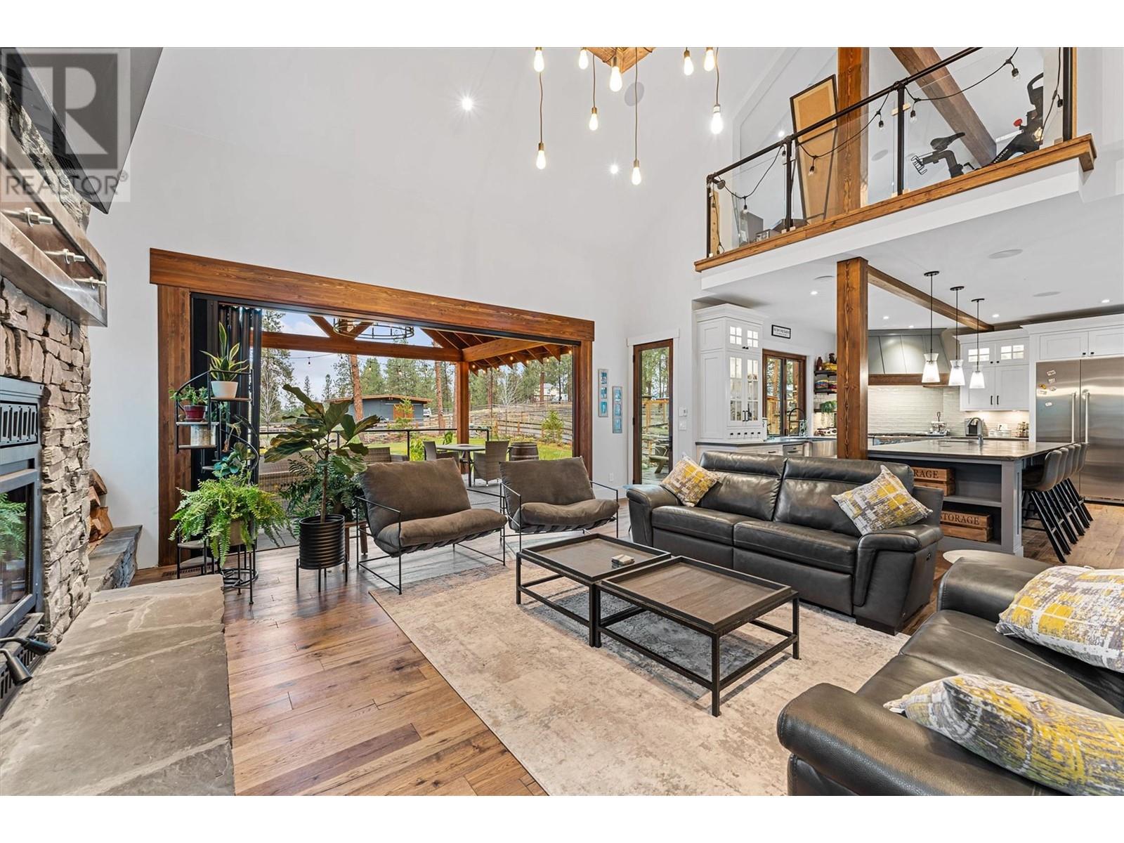 Property at 2150 Saucier Road image 2