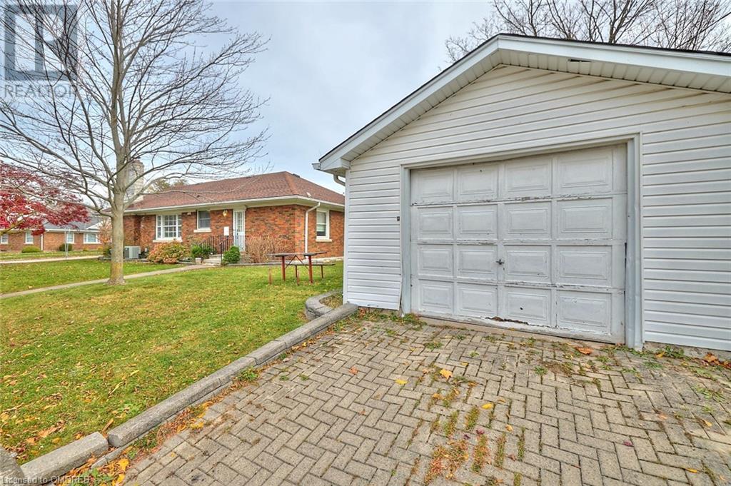 2 Woodgate Avenue, St. Catharines, Ontario  L2R 3V4 - Photo 36 - 40680086