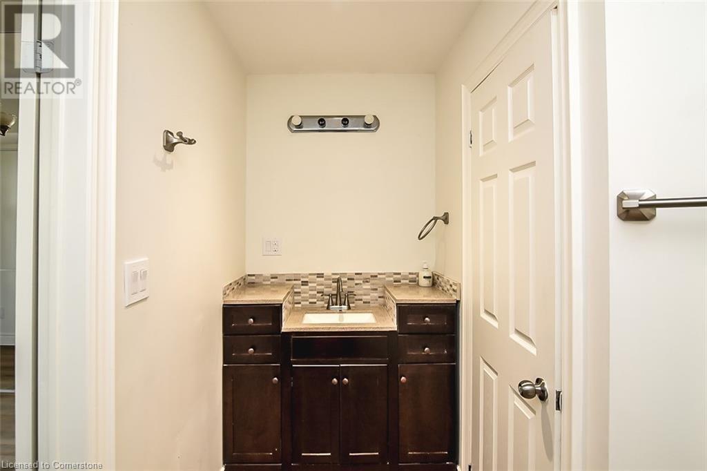 272 Dundas Street E, Waterdown, Ontario  L0R 2H0 - Photo 17 - 40680090