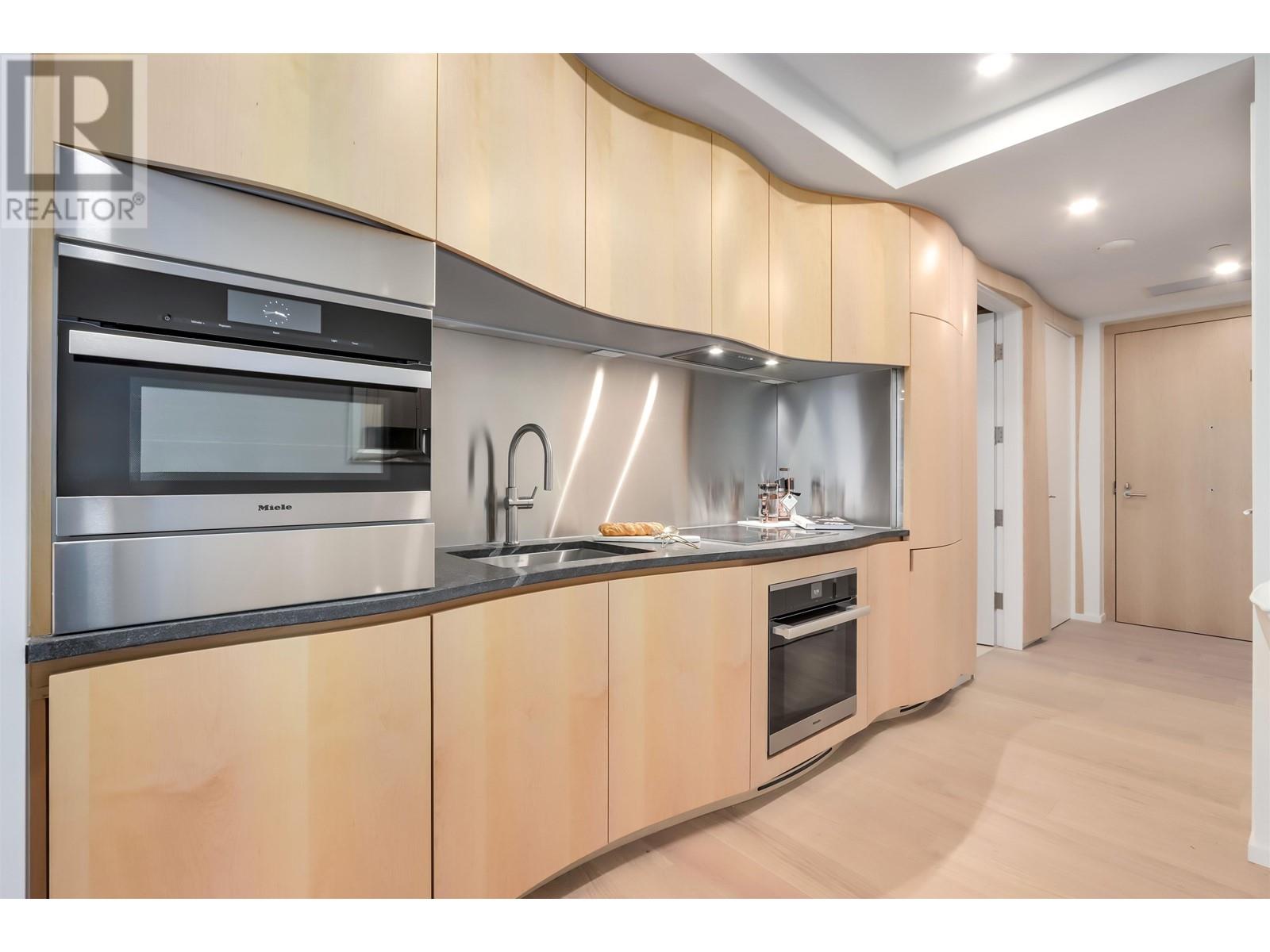 Listing Picture 8 of 20 : 705 1568 ALBERNI STREET, Vancouver / 溫哥華 - 魯藝地產 Yvonne Lu Group - MLS Medallion Club Member