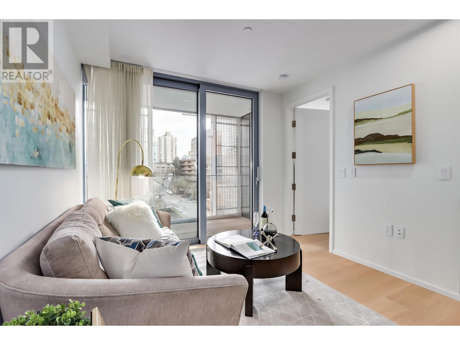 Listing Picture 4 of 20 : 705 1568 ALBERNI STREET, Vancouver / 溫哥華 - 魯藝地產 Yvonne Lu Group - MLS Medallion Club Member