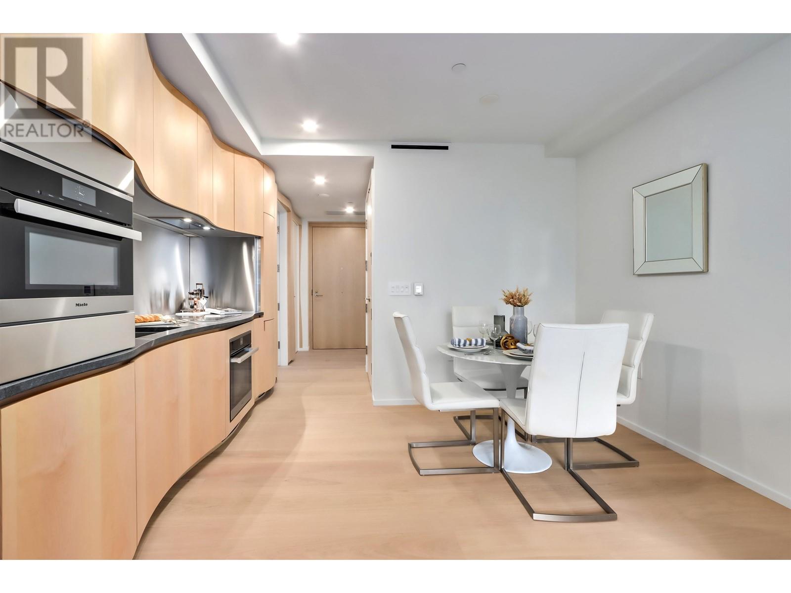 Listing Picture 7 of 20 : 705 1568 ALBERNI STREET, Vancouver / 溫哥華 - 魯藝地產 Yvonne Lu Group - MLS Medallion Club Member