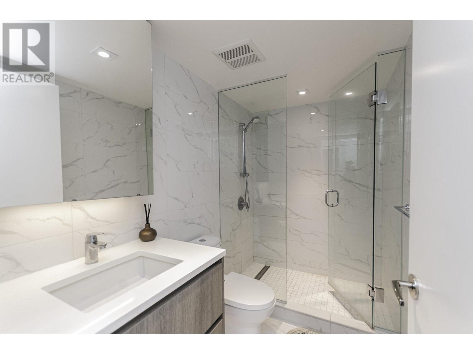 Listing Picture 10 of 32 : 755 6328 NO. 3 ROAD, Richmond / 烈治文 - 魯藝地產 Yvonne Lu Group - MLS Medallion Club Member