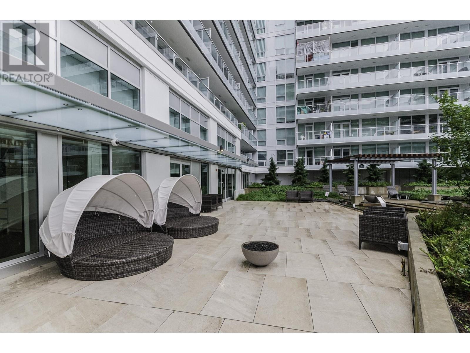 Listing Picture 27 of 32 : 755 6328 NO. 3 ROAD, Richmond / 烈治文 - 魯藝地產 Yvonne Lu Group - MLS Medallion Club Member