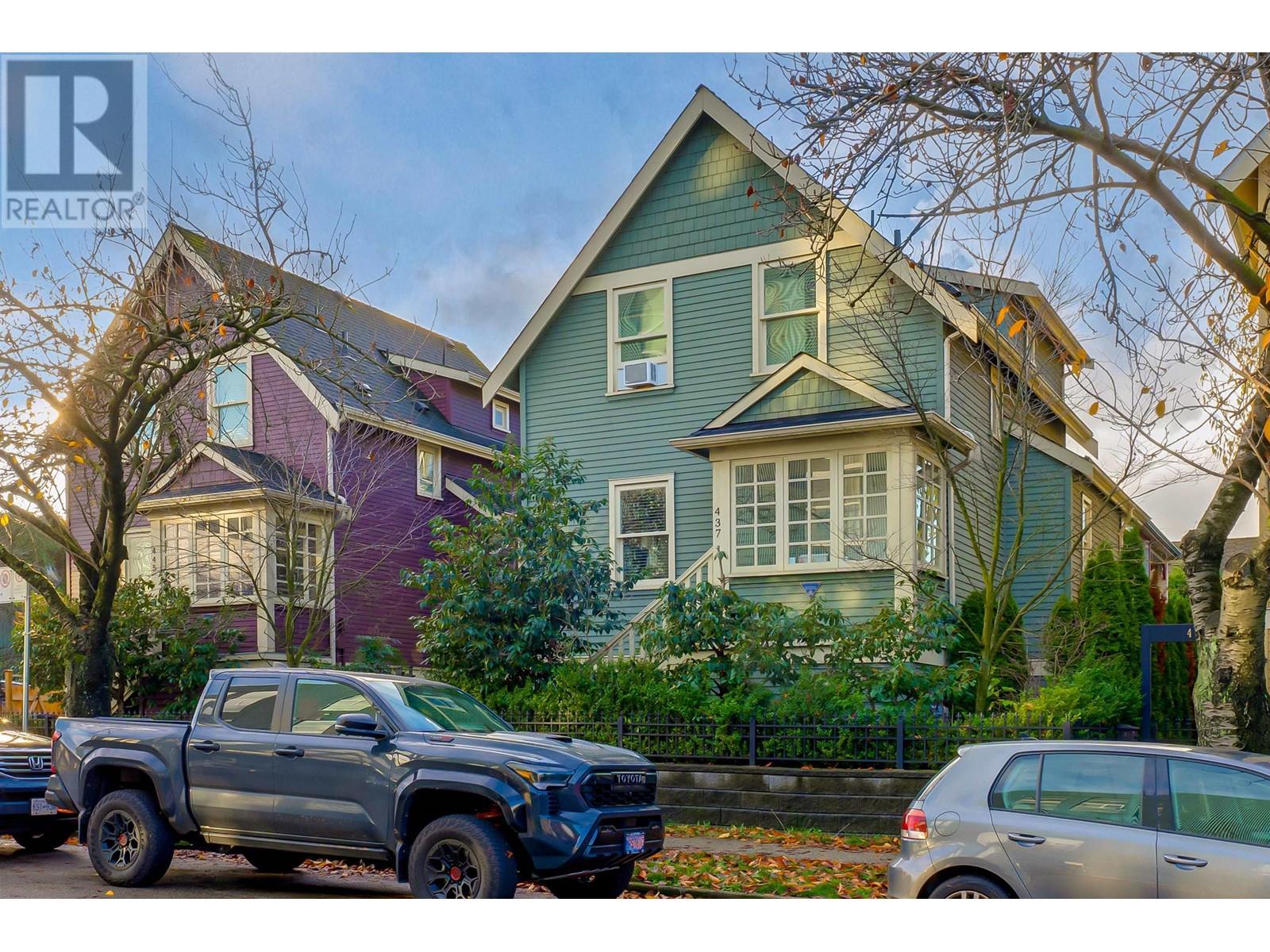 Listing Picture 3 of 36 : 437 VERNON DRIVE, Vancouver / 溫哥華 - 魯藝地產 Yvonne Lu Group - MLS Medallion Club Member