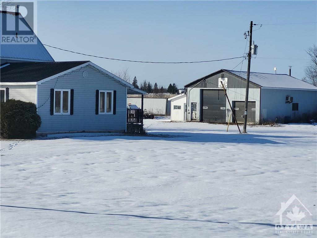 18561 County 43 Road, North Glengarry, Ontario  K0C 1B0 - Photo 3 - X10442482