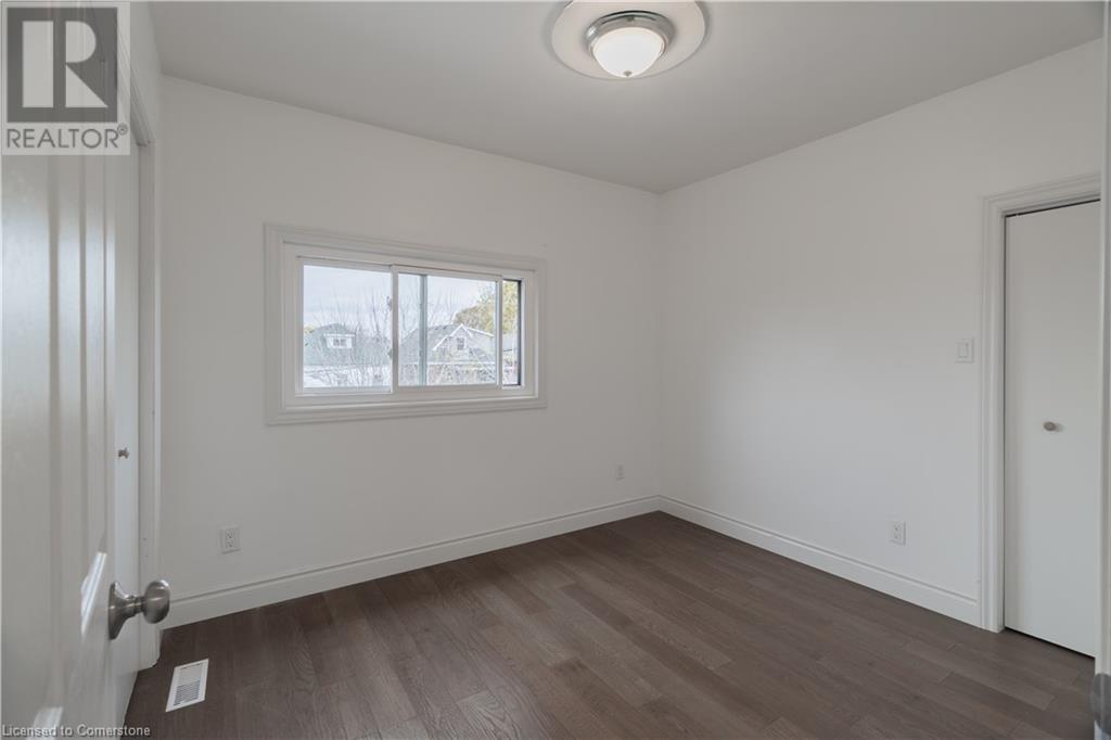 30 Graham Avenue N, Hamilton, Ontario  L8H 4J7 - Photo 12 - 40679078