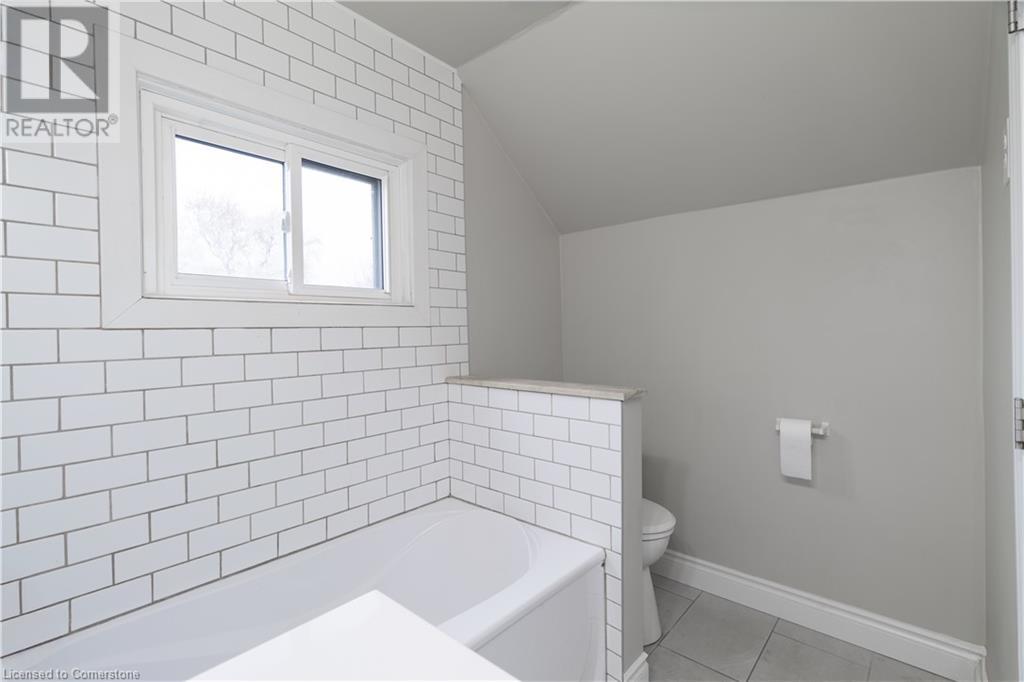 30 Graham Avenue N, Hamilton, Ontario  L8H 4J7 - Photo 23 - 40679078