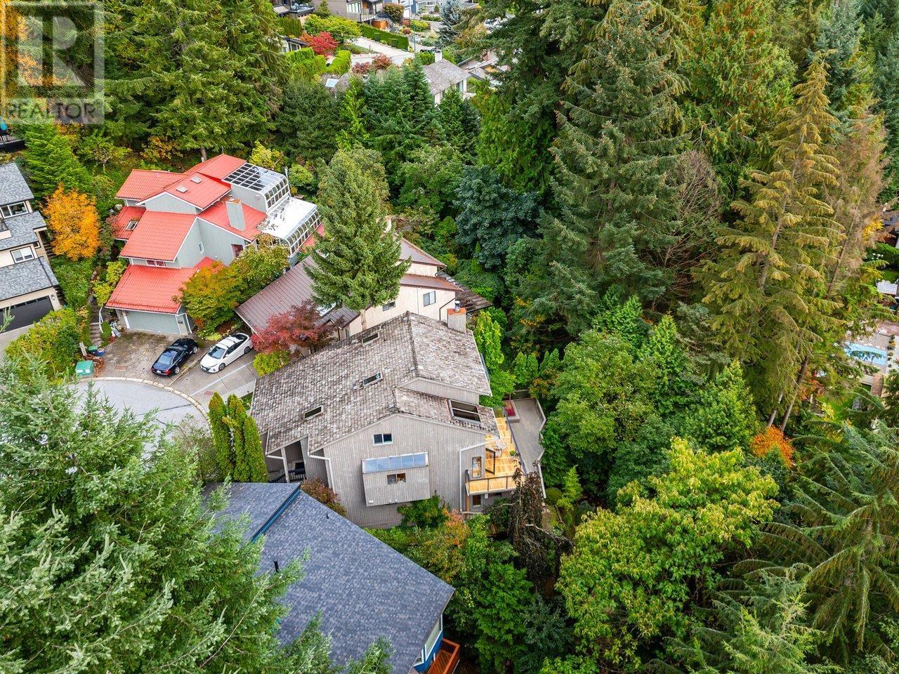 5615 Eagle Court, North Vancouver, British Columbia  V7R 4V4 - Photo 16 - R2933171
