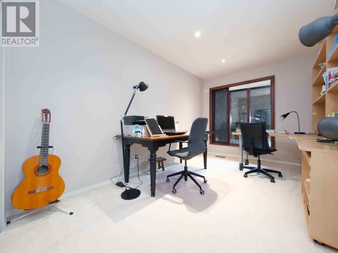 5615 Eagle Court, North Vancouver, British Columbia  V7R 4V4 - Photo 34 - R2933171