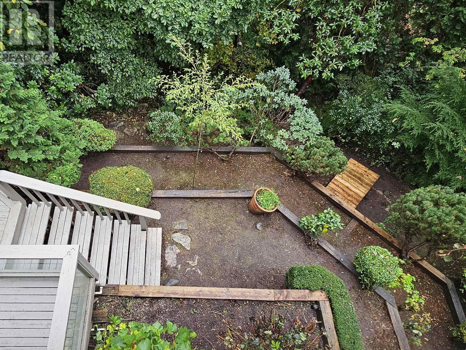 5615 Eagle Court, North Vancouver, British Columbia  V7R 4V4 - Photo 13 - R2933171