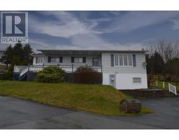 32 Bunker Hill