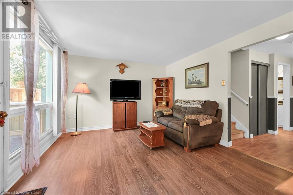 25 Britten Close Unit# A11, Hamilton, Ontario  L9C 4J8 - Photo 9 - 40680134