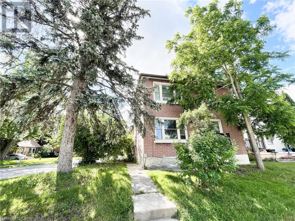 253 Sydney Street S, Kitchener, Ontario  N2G 3V8 - Photo 1 - 40680114