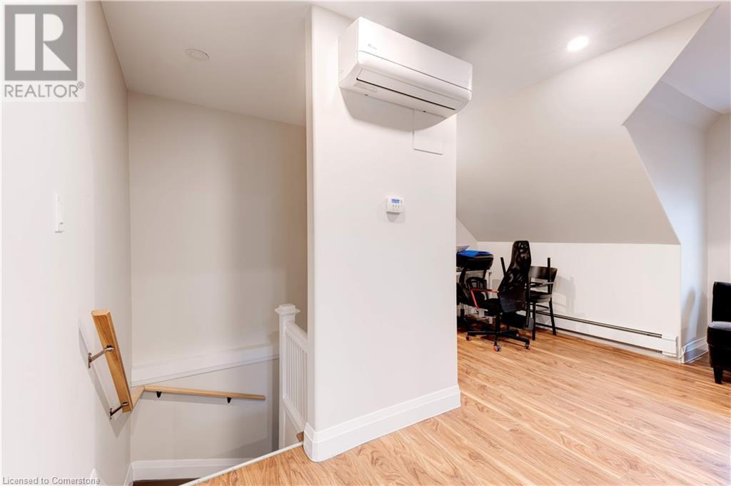 152 Sanford Avenue SHamilton, Ontario  L8M 2G9 - Photo 40 - 40679772