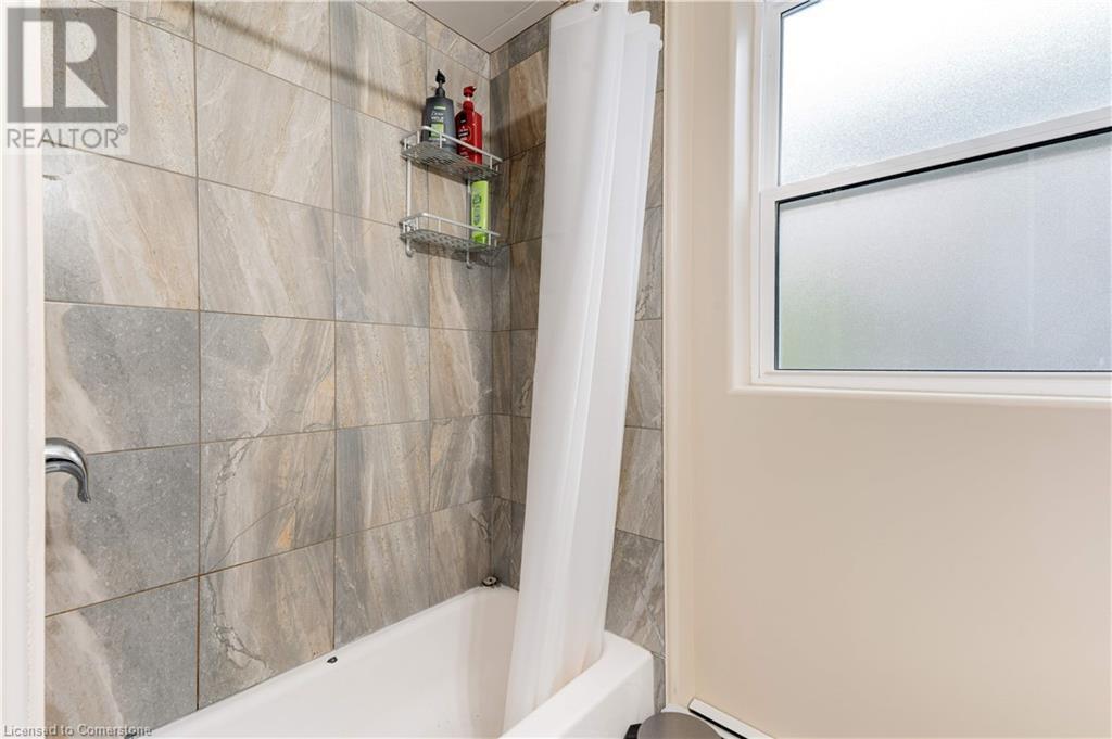 152 Sanford Avenue SHamilton, Ontario  L8M 2G9 - Photo 25 - 40679768