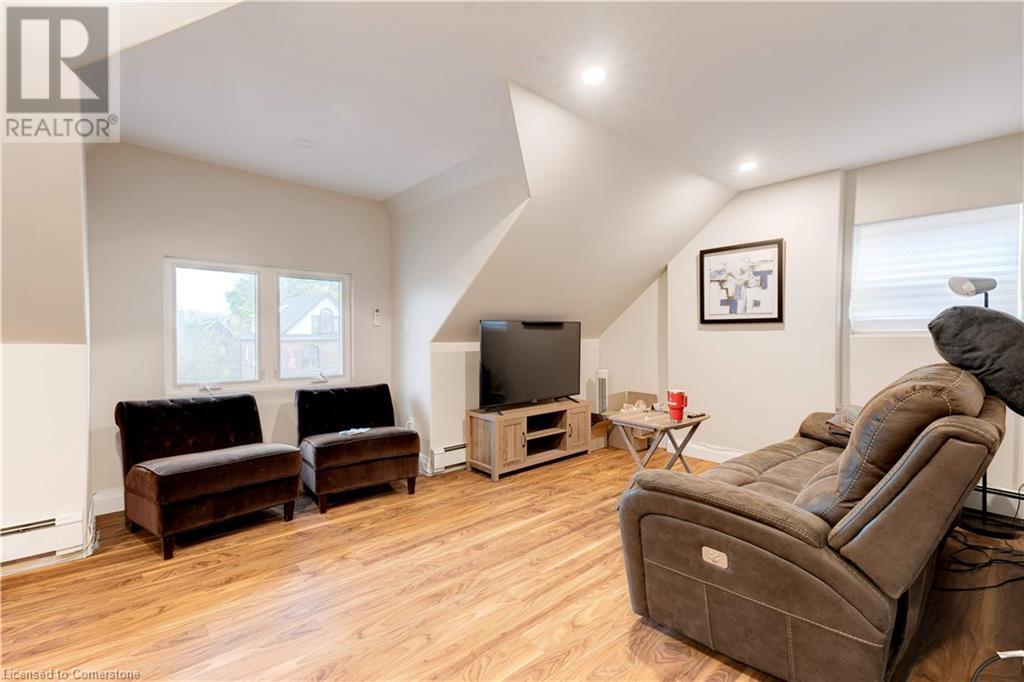 152 Sanford Avenue SHamilton, Ontario  L8M 2G9 - Photo 32 - 40679768