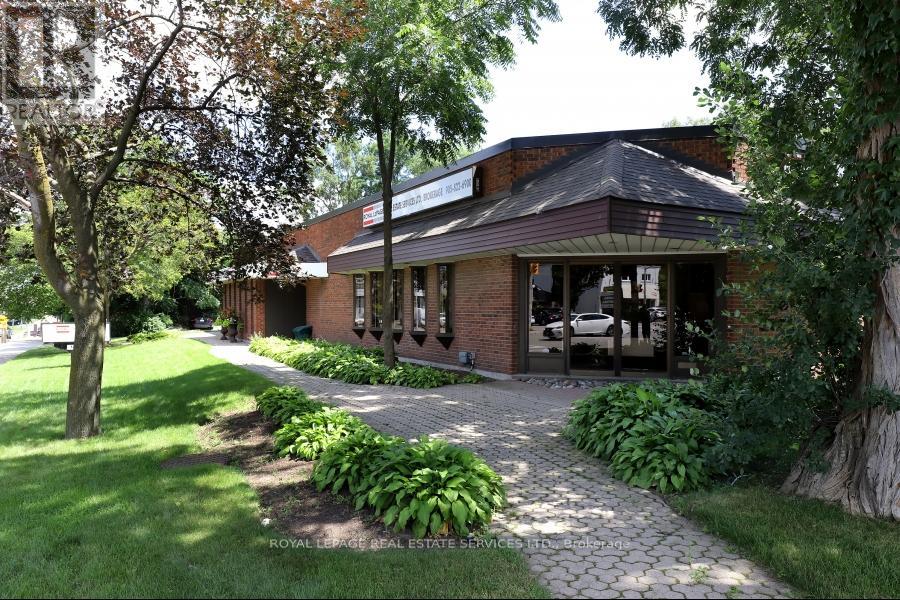 1654 Lakeshore Road W, Mississauga (Clarkson), Ontario  L5J 1J3 - Photo 1 - W10441520