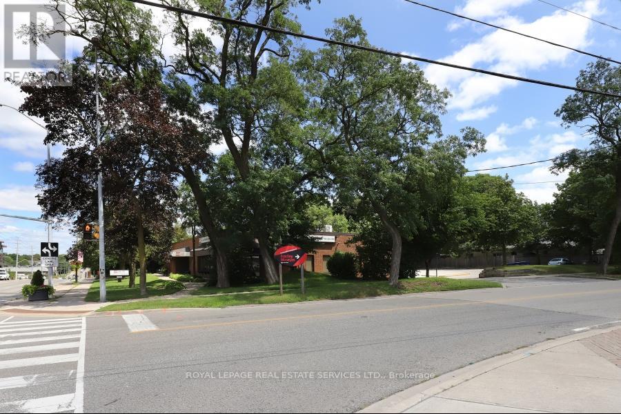 1654 Lakeshore Road W, Mississauga (Clarkson), Ontario  L5J 1J3 - Photo 16 - W10441520