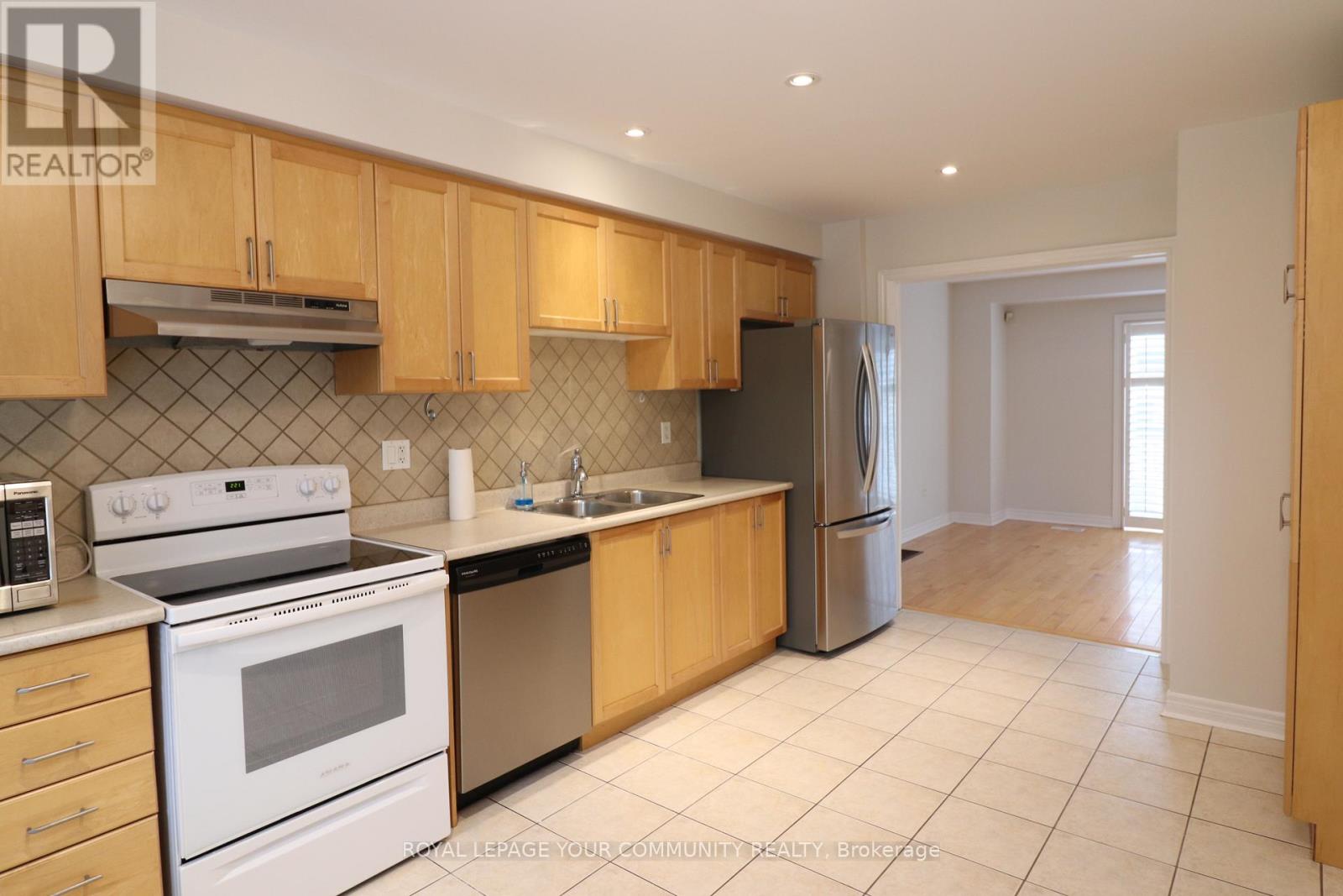 6 - 20 Wallace Street, Vaughan, Ontario  L4L 2P3 - Photo 2 - N10441684