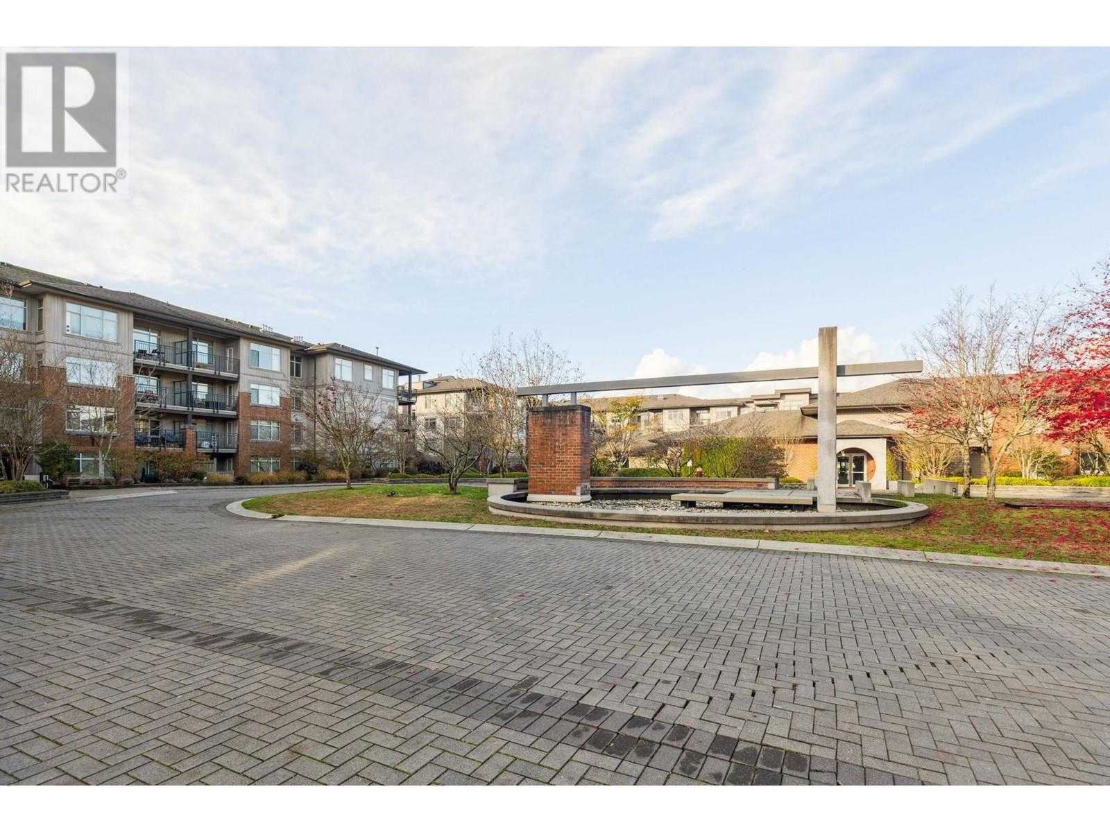 Listing Picture 32 of 34 : 105 9299 TOMICKI AVENUE, Richmond / 烈治文 - 魯藝地產 Yvonne Lu Group - MLS Medallion Club Member