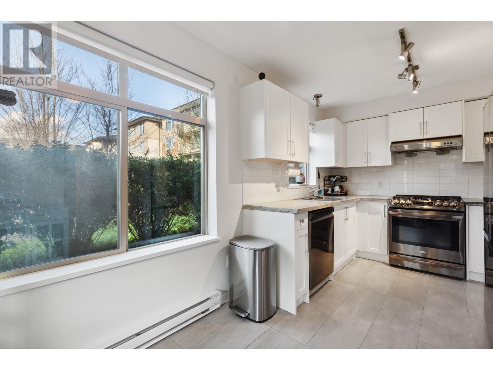 Listing Picture 10 of 34 : 105 9299 TOMICKI AVENUE, Richmond / 烈治文 - 魯藝地產 Yvonne Lu Group - MLS Medallion Club Member