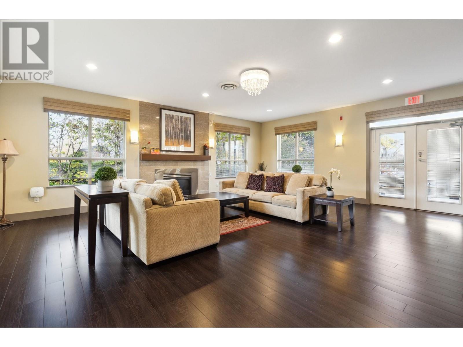 Listing Picture 27 of 34 : 105 9299 TOMICKI AVENUE, Richmond / 烈治文 - 魯藝地產 Yvonne Lu Group - MLS Medallion Club Member