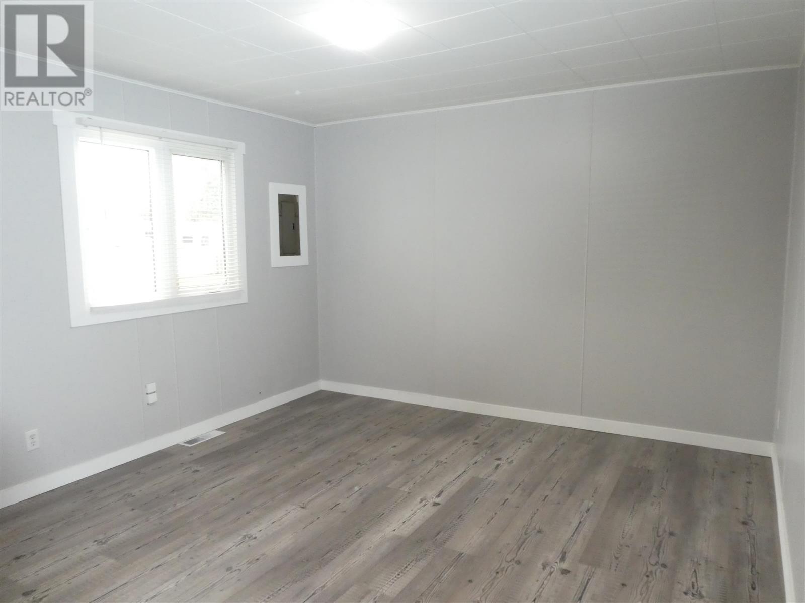 208 Third Ave Se, Geraldton, Ontario  P0T 1M0 - Photo 10 - TB243571