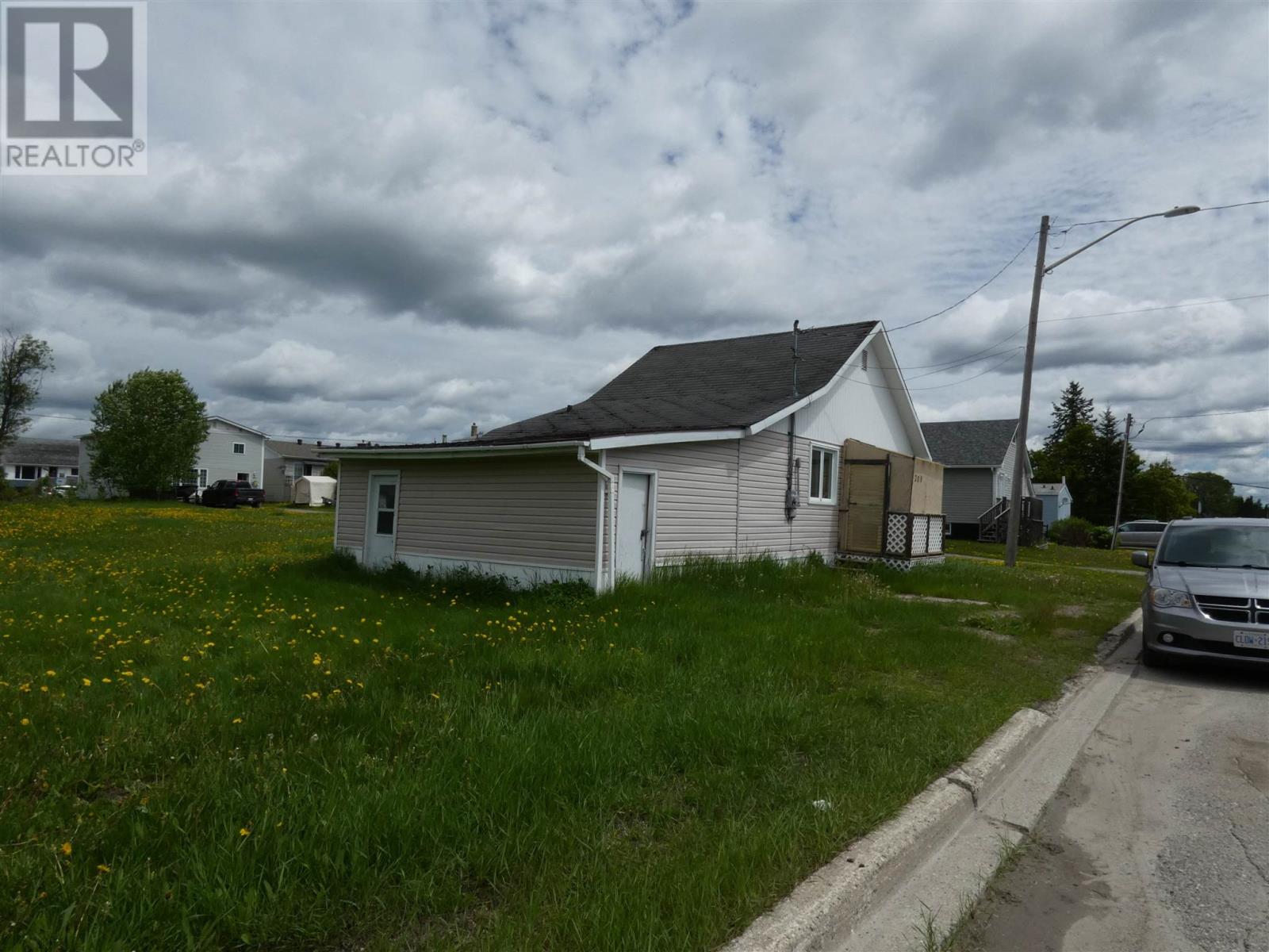 208 Third Ave Se, Geraldton, Ontario  P0T 1M0 - Photo 37 - TB243571