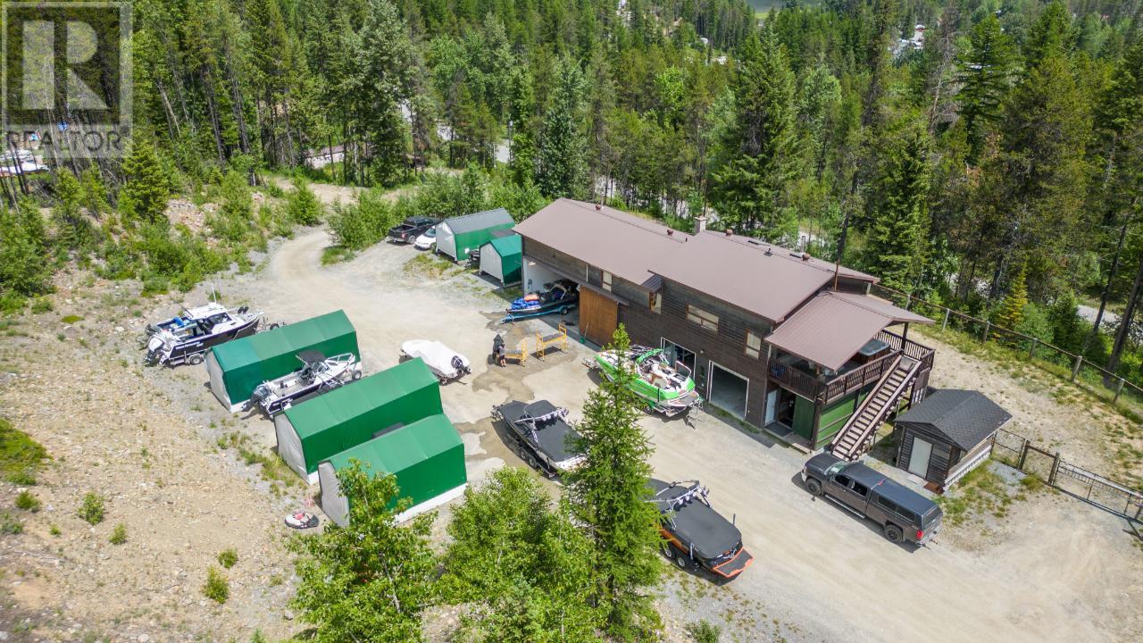 9881 Estates Road, Cranbrook, British Columbia  V0B 2A0 - Photo 11 - 10329063