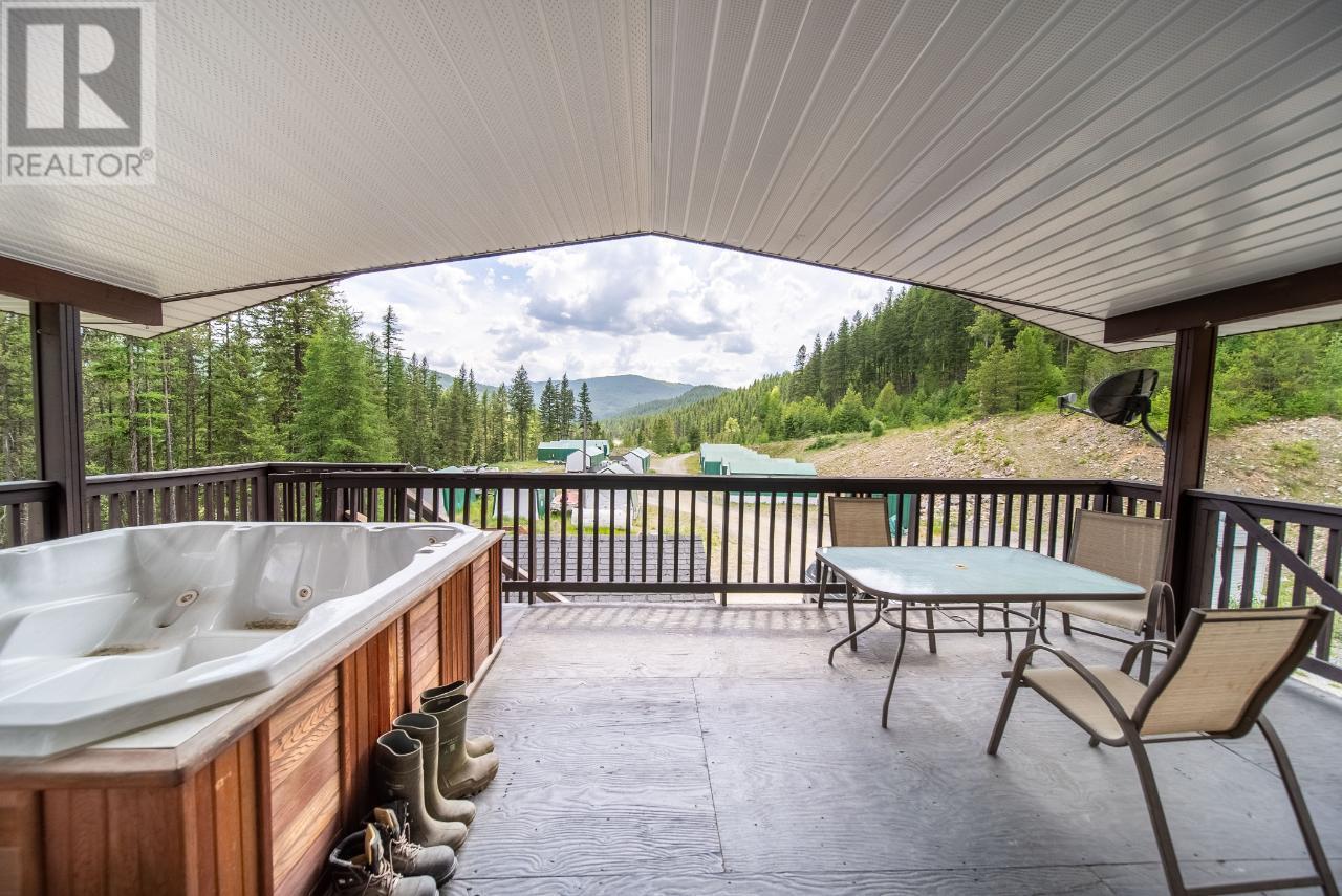 9881 Estates Road, Cranbrook, British Columbia  V0B 2A0 - Photo 21 - 10328959