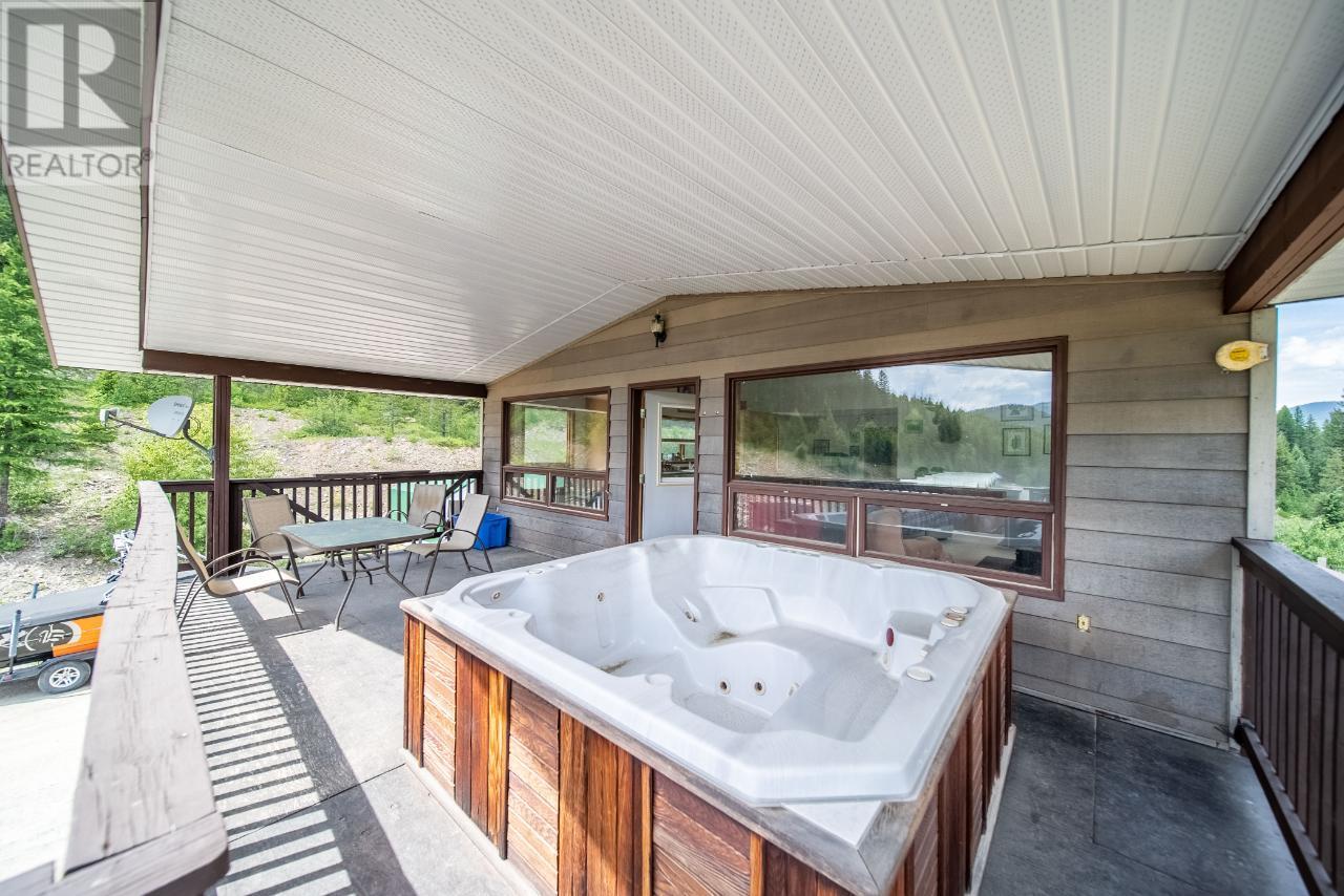 9881 Estates Road, Cranbrook, British Columbia  V0B 2A0 - Photo 22 - 10328959
