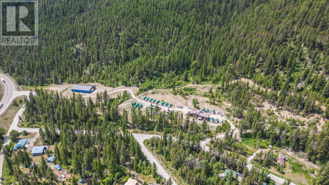 9881 Estates Road, Cranbrook, British Columbia  V0B 2A0 - Photo 3 - 10328959