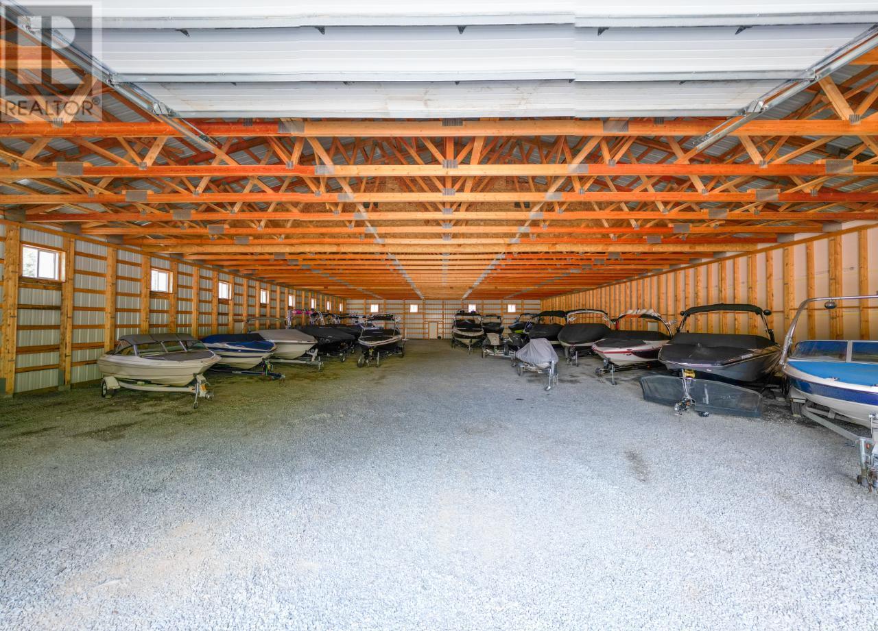 9881 Estates Road, Cranbrook, British Columbia  V0B 2A0 - Photo 8 - 10328959
