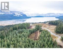 7663 Creekside Road, revelstoke, British Columbia