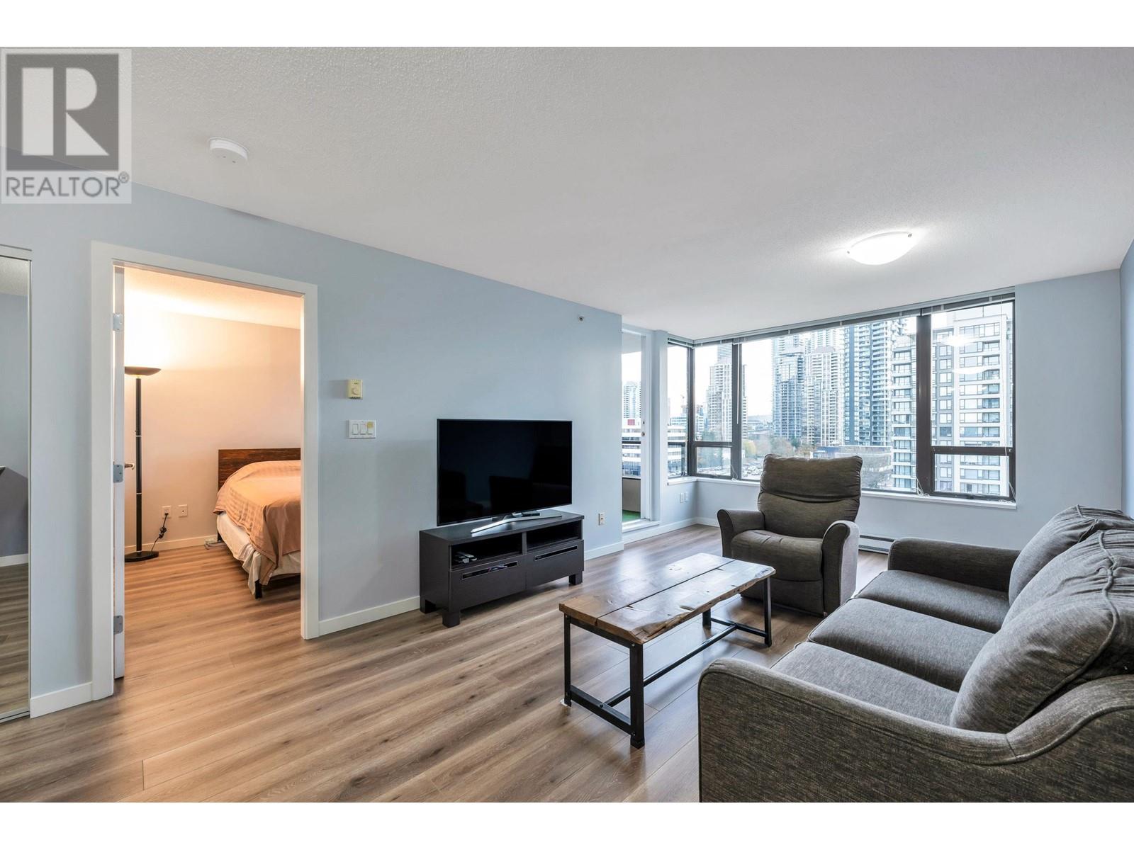 Listing Picture 4 of 31 : 1105 4118 DAWSON STREET, Burnaby / 本拿比 - 魯藝地產 Yvonne Lu Group - MLS Medallion Club Member