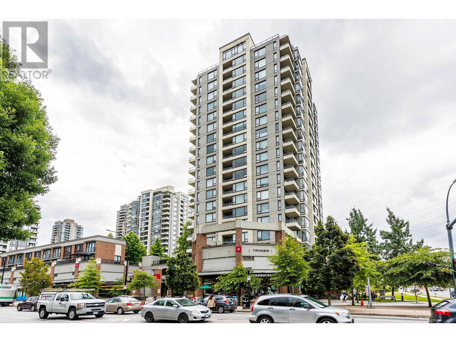 Listing Picture 2 of 31 : 1105 4118 DAWSON STREET, Burnaby / 本拿比 - 魯藝地產 Yvonne Lu Group - MLS Medallion Club Member