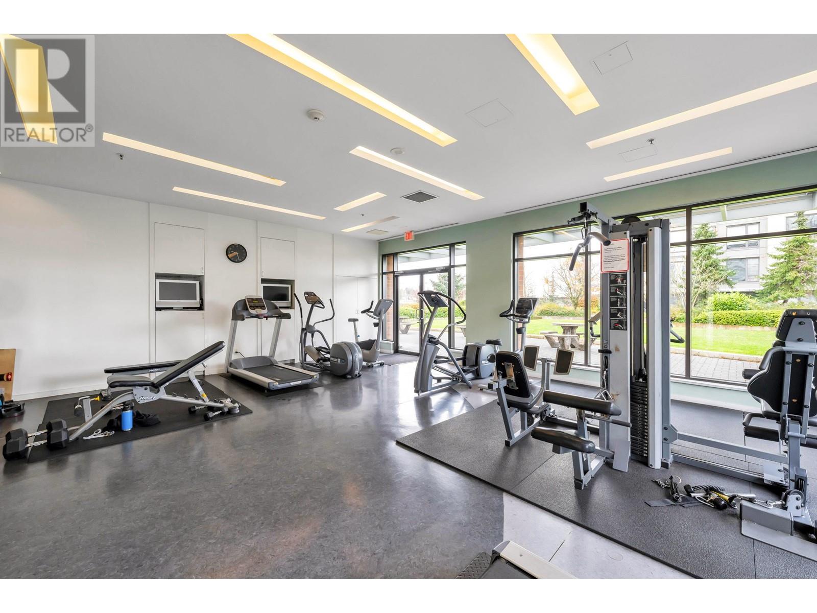 Listing Picture 30 of 31 : 1105 4118 DAWSON STREET, Burnaby / 本拿比 - 魯藝地產 Yvonne Lu Group - MLS Medallion Club Member