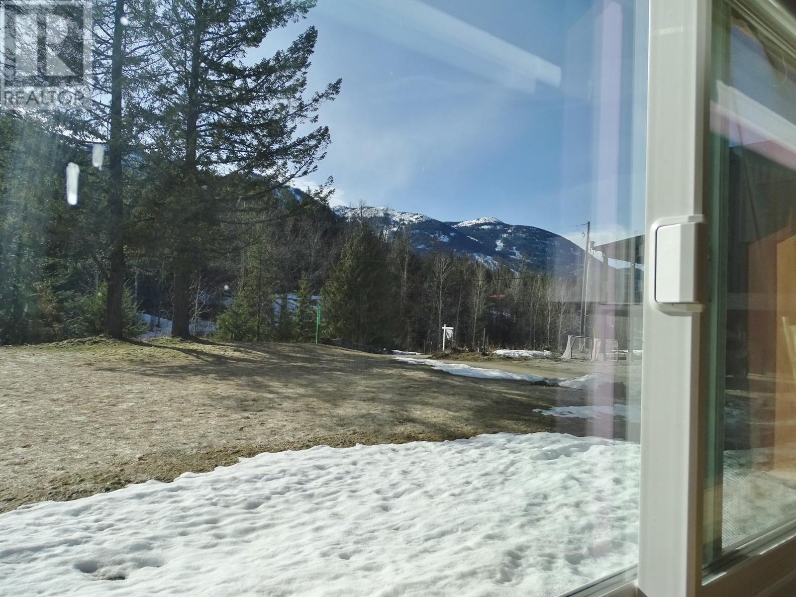 3915 OLD RED MOUNTAIN Road Rossland