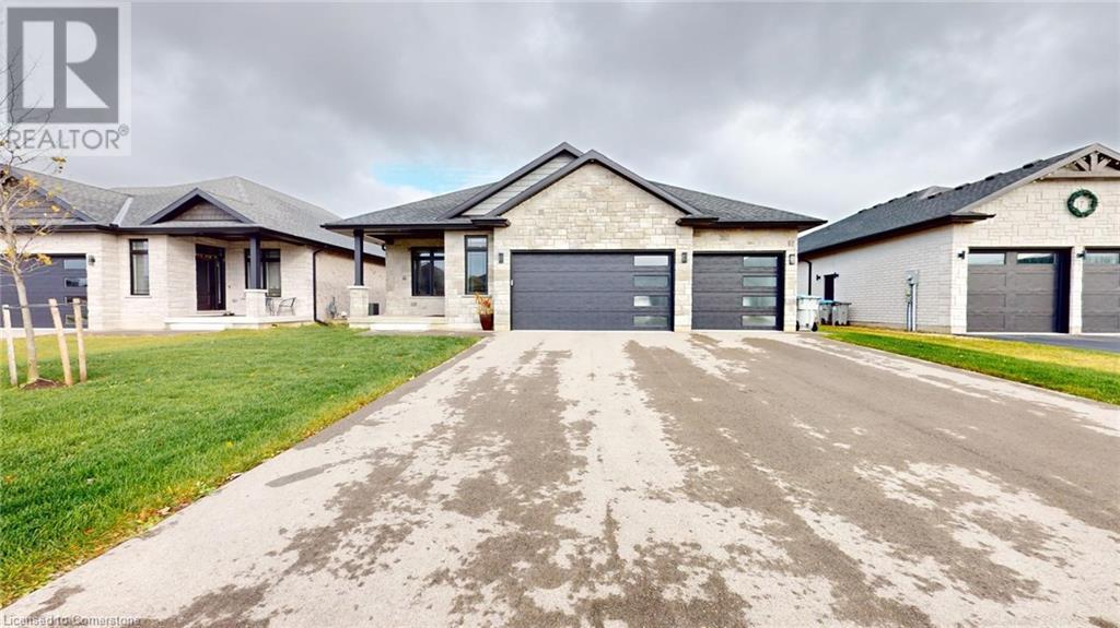 19 Winchester Crescent Crescent, Listowel, Ontario  N4W 0J8 - Photo 1 - 40679076