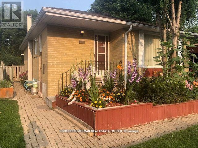 Main - 26 Davidson RoadAurora (Aurora Heights), Ontario  L4G 2B1 - Photo 3 - N10442488