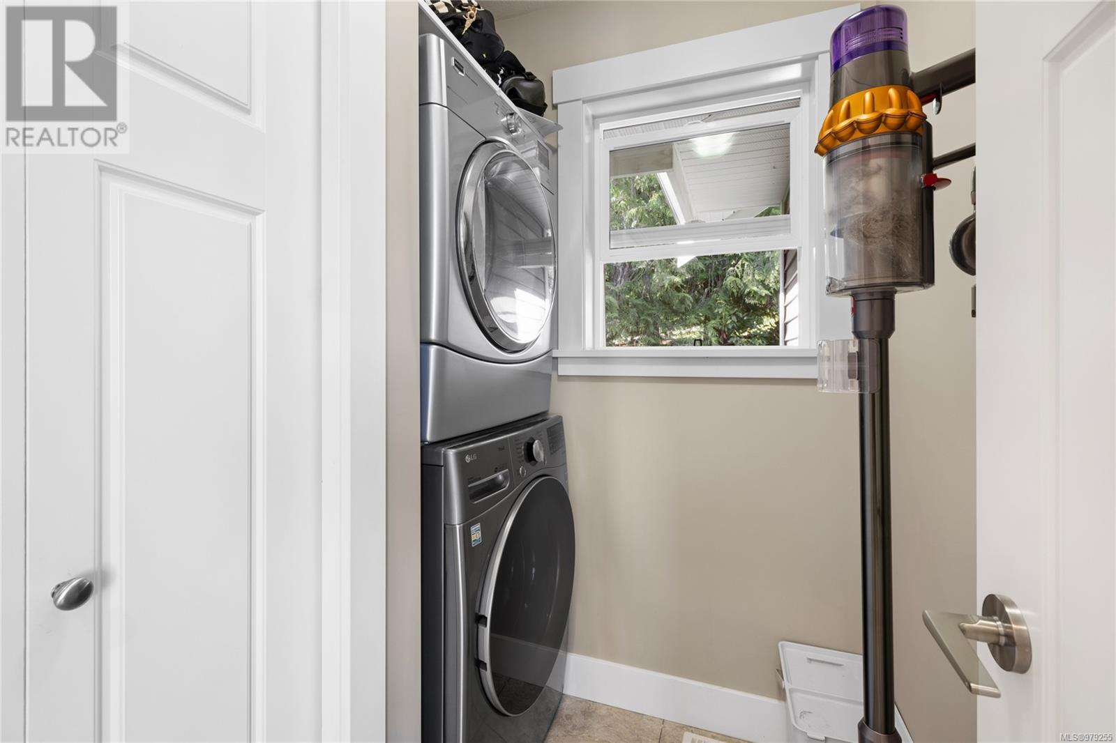 Property at 8475 Lisa Lane image 1