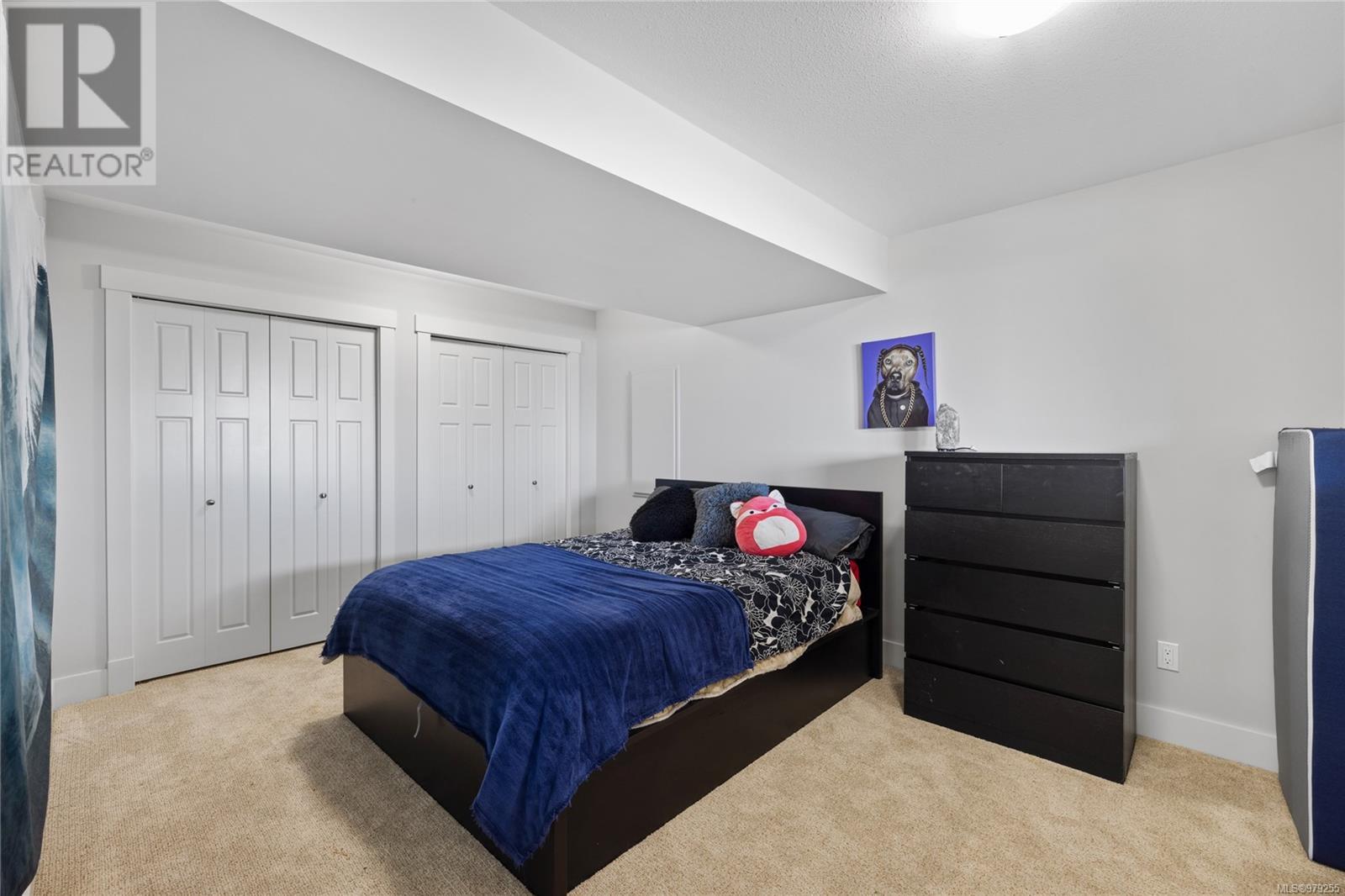 Property at 8475 Lisa Lane image 4
