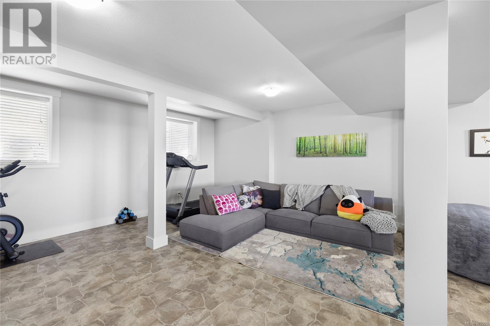 Property at 8475 Lisa Lane image 2