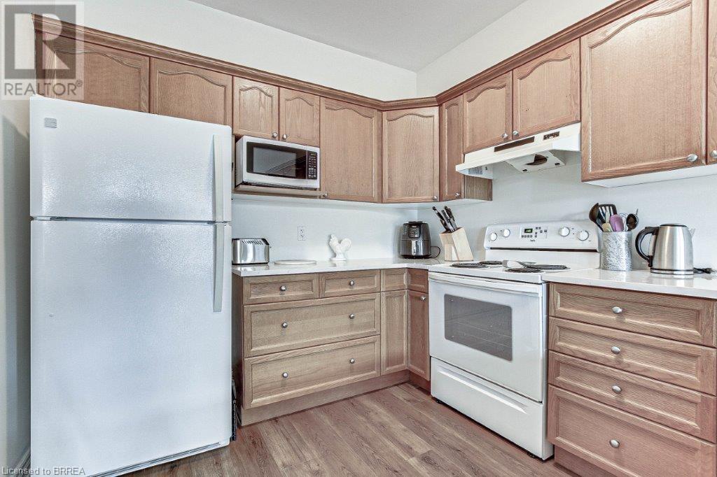 2025 Meadowgate Boulevard Unit# 185, London, Ontario  N6M 1K9 - Photo 7 - 40679971