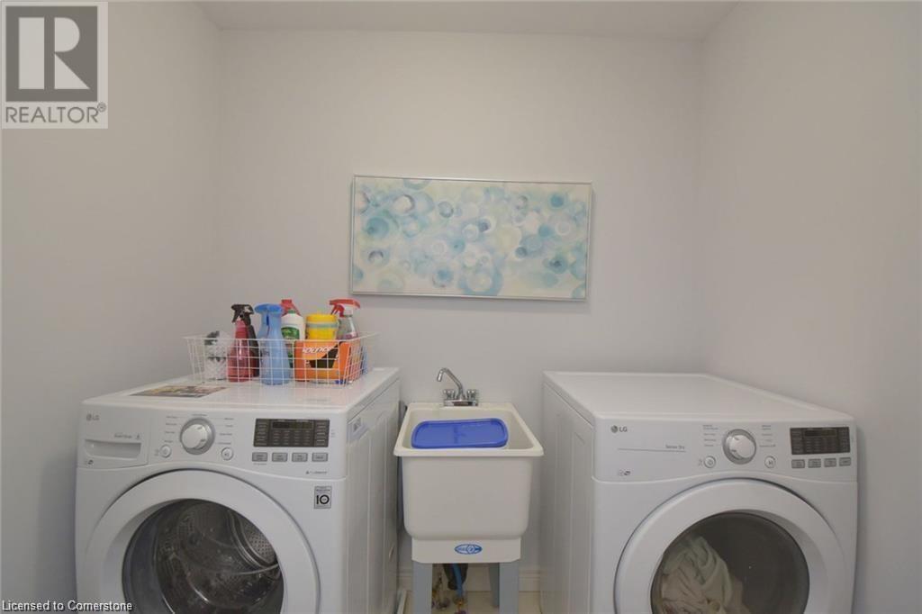 8 Farley Lane, Ancaster, Ontario  L9G 0G8 - Photo 13 - 40679282