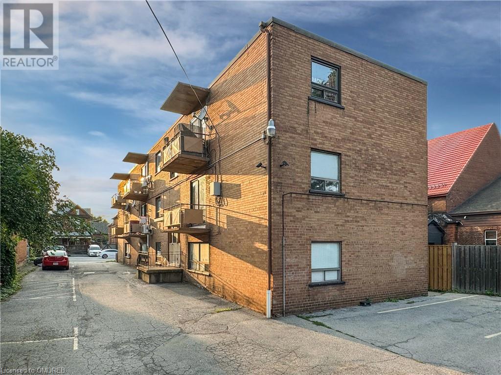 122 Victoria Avenue N, Hamilton, Ontario  L8L 5E5 - Photo 1 - 40679781